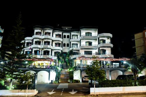 Privé City Hotel