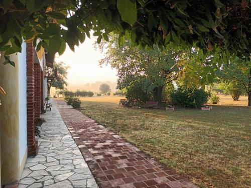 Κήπος έξω από το Guest House La Carolina