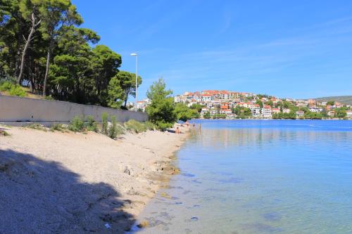 Fotografie z fotogalerie ubytování Apartments by the sea Rogoznica - 18927 v Rogoznici