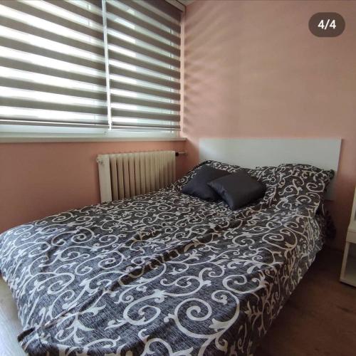 Una cama o camas en una habitación de Stan na dan Bor