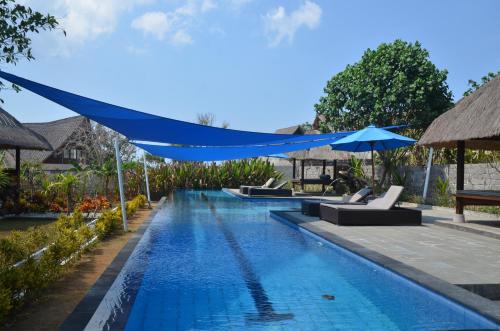 Bazén v ubytování Sunset Villa Lembongan nebo v jeho okolí