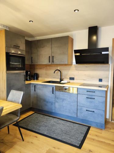 Kuchyň nebo kuchyňský kout v ubytování Ferienwohnung Tritscher