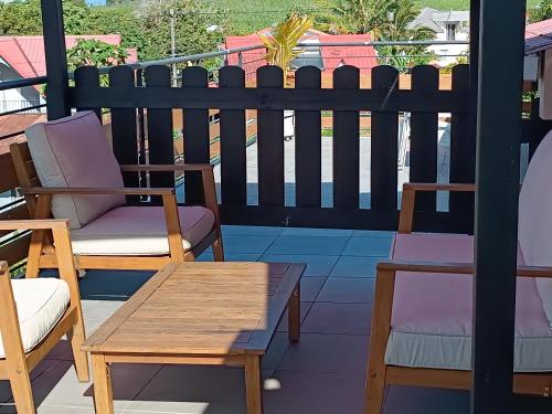 Balkón nebo terasa v ubytování Gîte Holidays mon repos