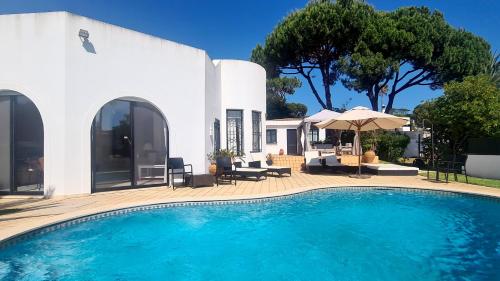 Πισίνα στο ή κοντά στο Dunas Douradas Beach Villa
