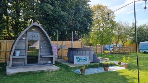 Zahrada ubytování Disco tent secret garden glamping