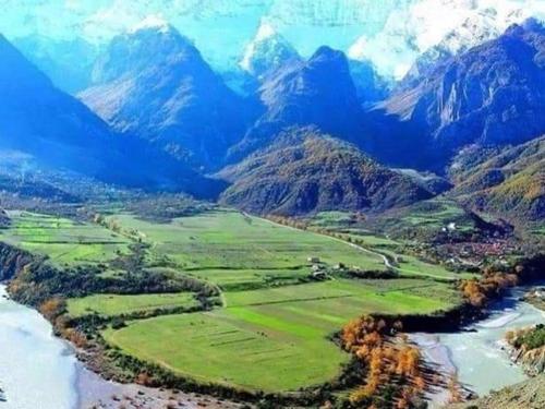 Φυσικό τοπίο κοντά σε αυτό το δωμάτιο σε οικογενειακή κατοικία