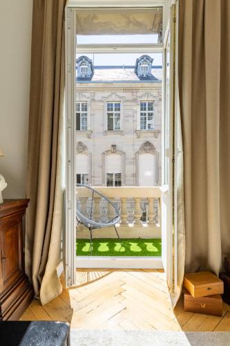 LUXUEUX APPARTEMENT CENTRE VILLE