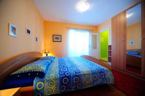 Posteľ alebo postele v izbe v ubytovaní Holiday home with pool, Supetar, Island Brac