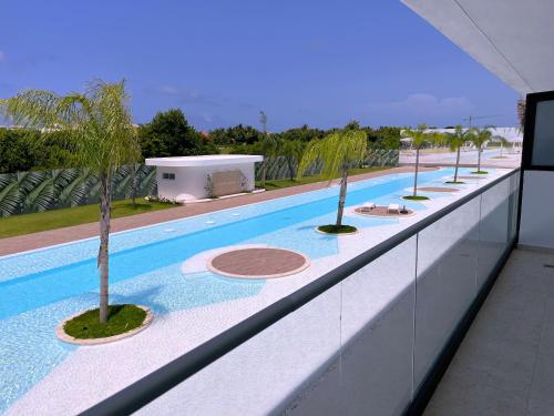 Bazén v ubytování Pool Views apartment Star Condos CANA BAY RESORTS nebo v jeho okolí