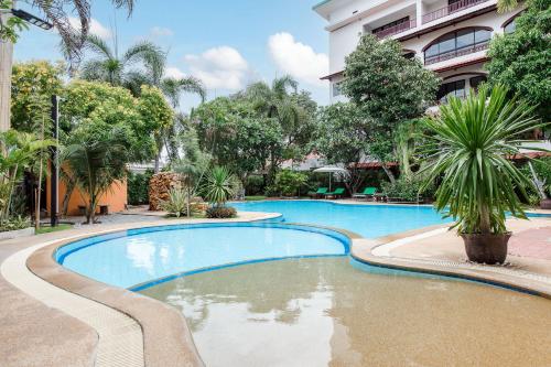 Πισίνα στο ή κοντά στο Prinz Garden Villa