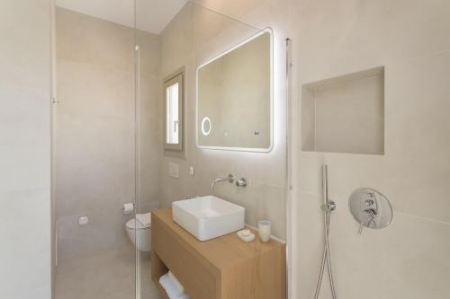 Ванная комната в T7 LUXURY VILLAS PAROS