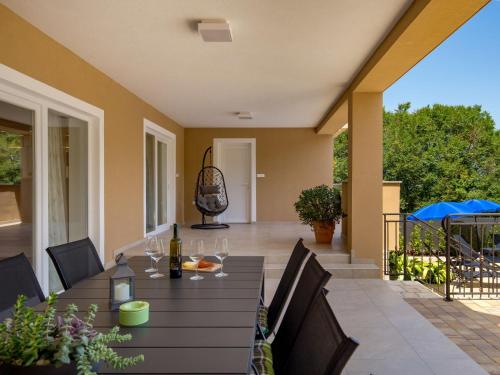 Μπαλκόνι ή βεράντα στο Holiday Home Matea by Interhome