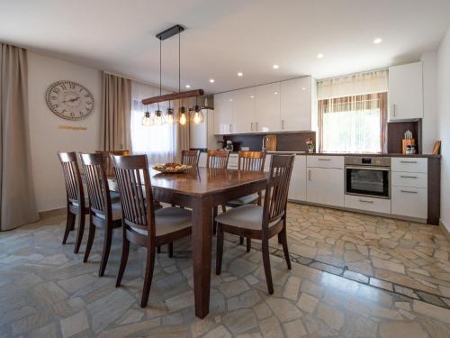 Apartment La Mer-2 by Interhome