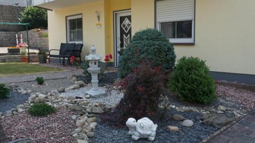 Κήπος έξω από το Ferienwohnung Hunsrücknest