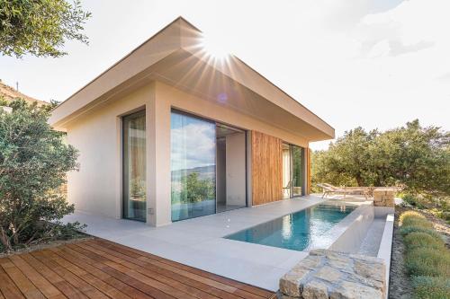 Deluxe Bungalow