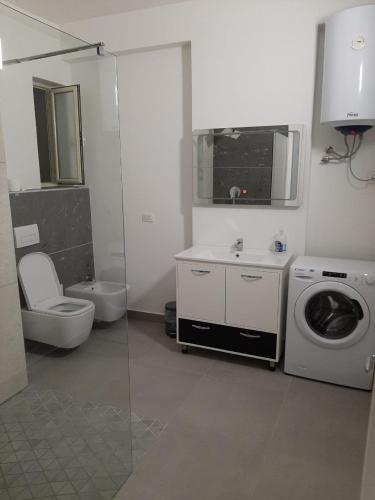 Kupatilo u objektu Junik Apartment