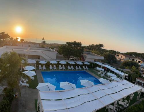 an overhead view of a resort with a swimming pool at Sole D'oriente in Palmi