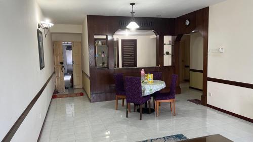 Χώρος καθιστικού στο Condo D 'Savoy 3 Room