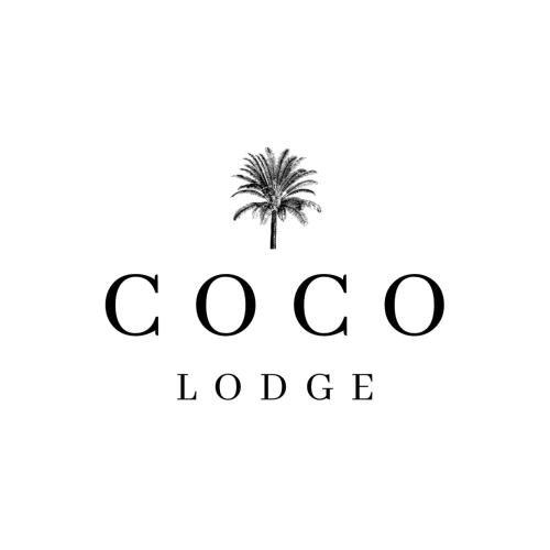 logotipo de palmera sobre fondo blanco en Coco Lodge, en Mthatha