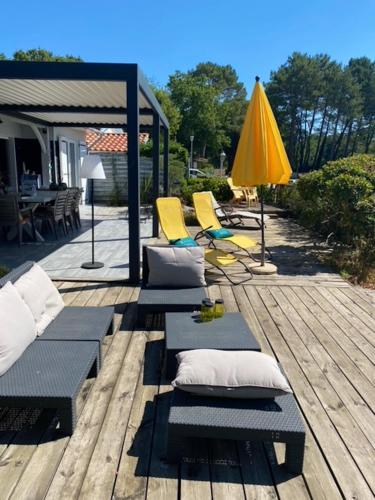 Maison de 3 chambres avec vue sur le lac et jardin clos a Lacanau a 6 km de la plage