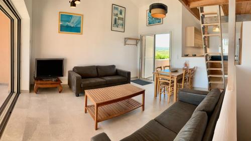 Casa di Toro Maison 4 pièces, vue panoramique, piscine, climatisation, près de Palombaggia