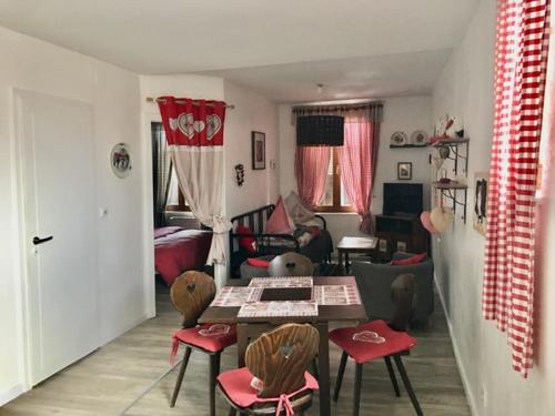 Posezení v ubytování Gite Saint Florent Studio Apartment Parking Privé