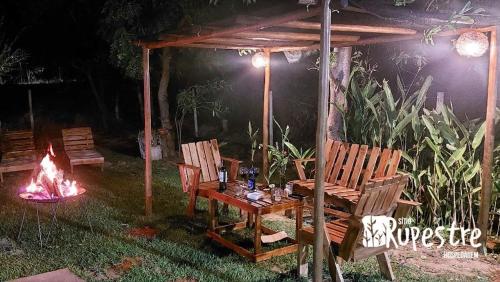 Taman di luar Pousada Sítio Rupestre Peruaçu