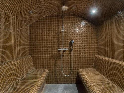 Chalet de Luxe à Val d'Isère avec Jacuzzi et Hammam