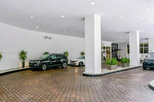 Condo in Brickell Business District photo 12