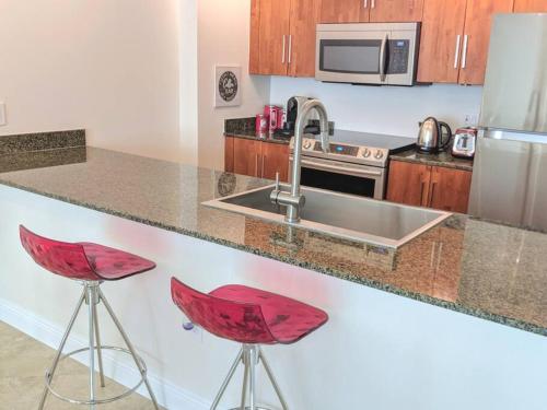 Condo in Brickell Business District photo 25