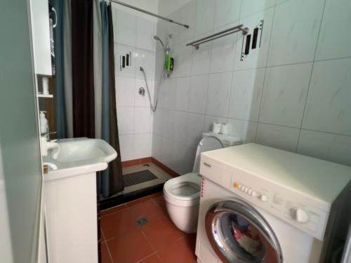 Bilik mandi di Bella View Apartment