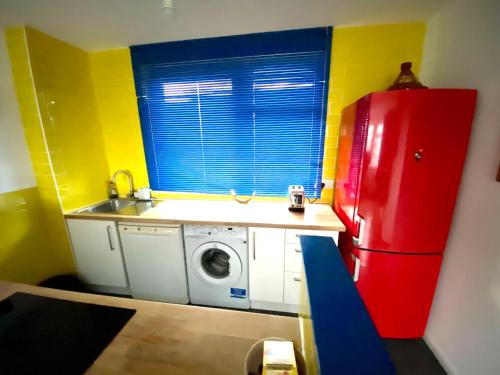 Kuchyň nebo kuchyňský kout v ubytování BEAUTIFUL CENTRAL LONDON APARTMENT SHOREDITCH