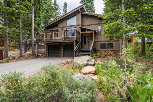 Northstar - Casa Madera