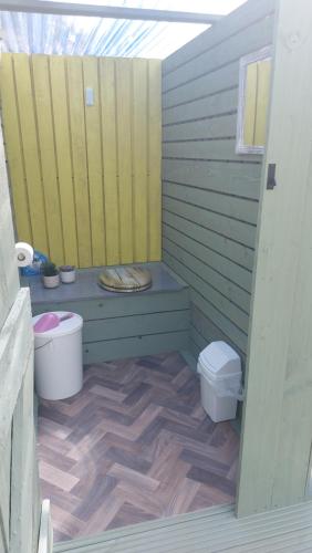 Koupelna v ubytování Yurt Uchaf Off-Grid Glamping