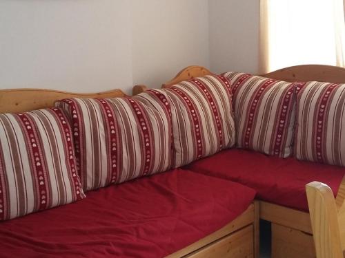 Photo de la galerie de l'établissement Appartement rénové ski aux pieds à La Plagne, 2 chambres - FR-1-181-2441, à Aime La Plagne