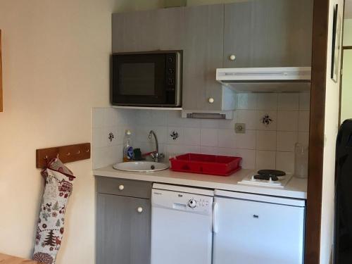 Photo de la galerie de l'établissement Duplex spacieux avec balcon, accès direct pistes, proche commerces, équipé pour 6 pers. - FR-1-181-2471, à Aime La Plagne