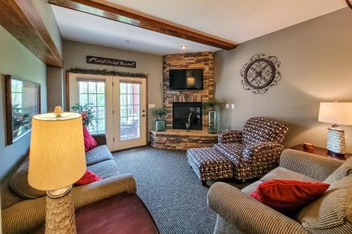 River Place 527 – Photos 4