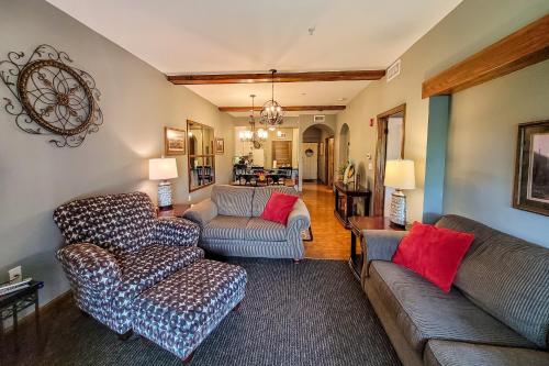 River Place 527 – Photos 5