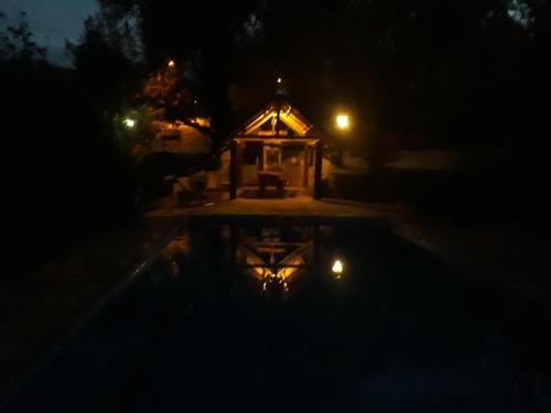 Piscina di Cabañas La Escondida Casa De campo o nelle vicinanze