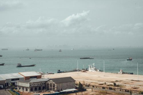 HARBOURBAY RESIDENCES 16-09 SEA VIEW & SINGAPORE (ROMANTIC & BEST IN TOWN)