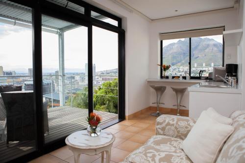 Gallery image of Upperbloem Guesthouse and Apartments in Cape Town