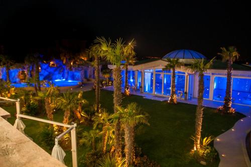 Πισίνα στο ή κοντά στο Kristall e Giardini dell'Eden