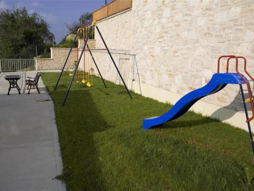 Gallery image of Comfortable holiday house for 10 persons, with swimming pool in Rethymno Town