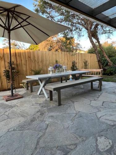 Gallery image of Cosy Back Beach Hideaway with Fire Pit. in Portsea