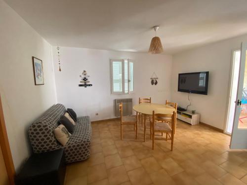 Ảnh trong thư viện ảnh của petit paradis pres ile rousse gîte les cortalines Lama ở Lama