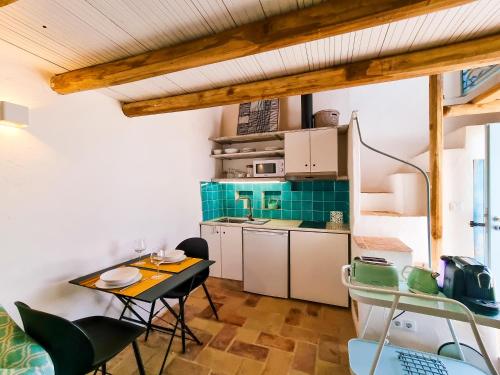 FLH Vale Judeu Rustic Mezzanine Cottage II
