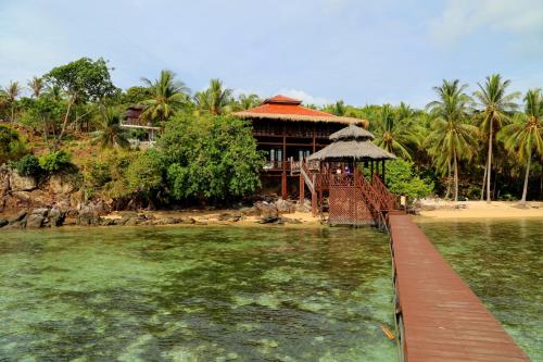 A garden outside Breve Azurine Lagoon Resort