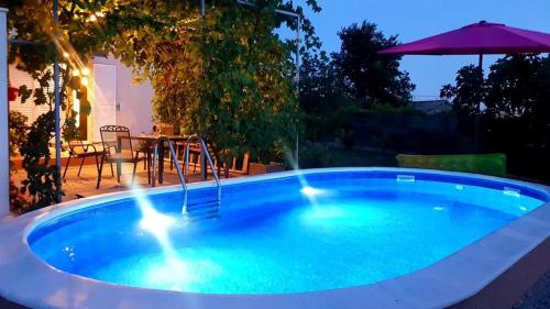 Bazén v ubytovaní Holiday home Elijah Creek alebo v jeho blízkosti