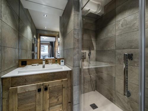 Duplex lumineux 5 chambres avec sauna à Méribel