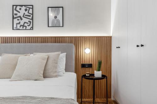 Posteľ alebo postele v izbe v ubytovaní Dreamy 1BR Apartment in Kolonaki by UPSTREET